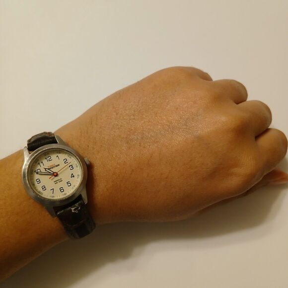 Vtg Timex Expedition Watch Women 26mm Indiglo WR 50M Leather Strap New Battery - Picture 5 of 16